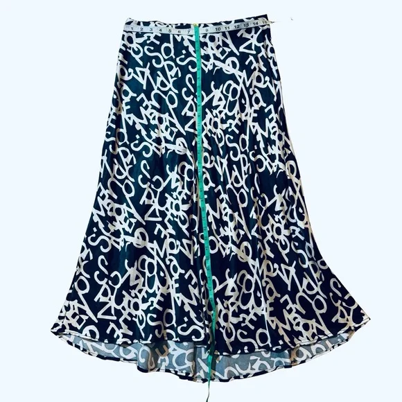 H&M, US 10, Calf-length Satin Skirt - Picture 5 of 7